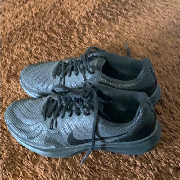 Nike Shoes - Picture 2 of 4